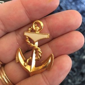 Gold pendant gold tone stamped 10k